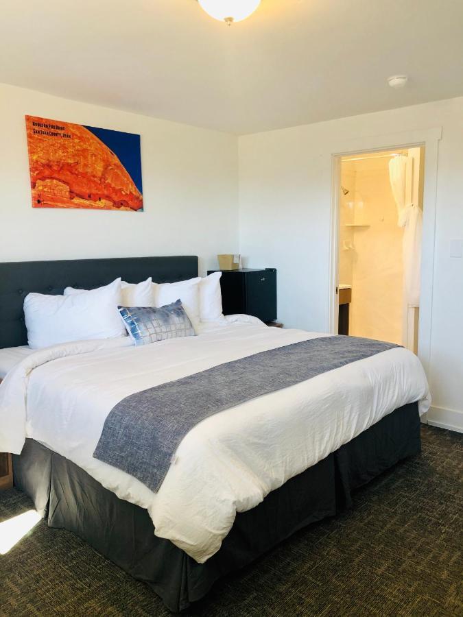 Blue Sage Inn & Suites Blanding Buitenkant foto